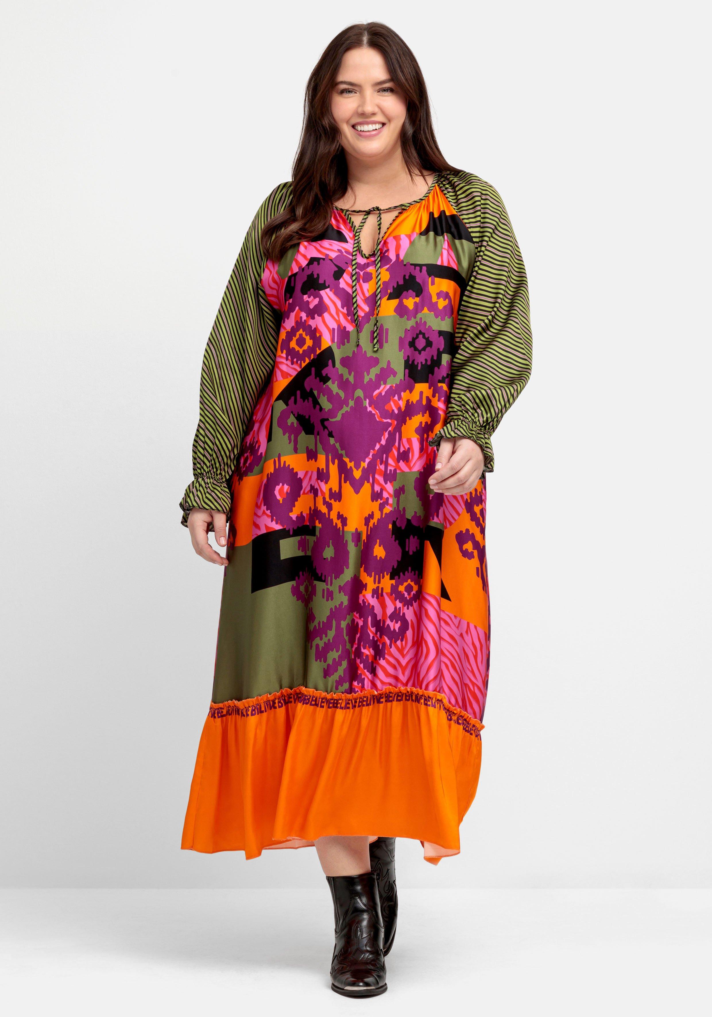 Maxikleid mit Alloverdruck und Volant am Saum