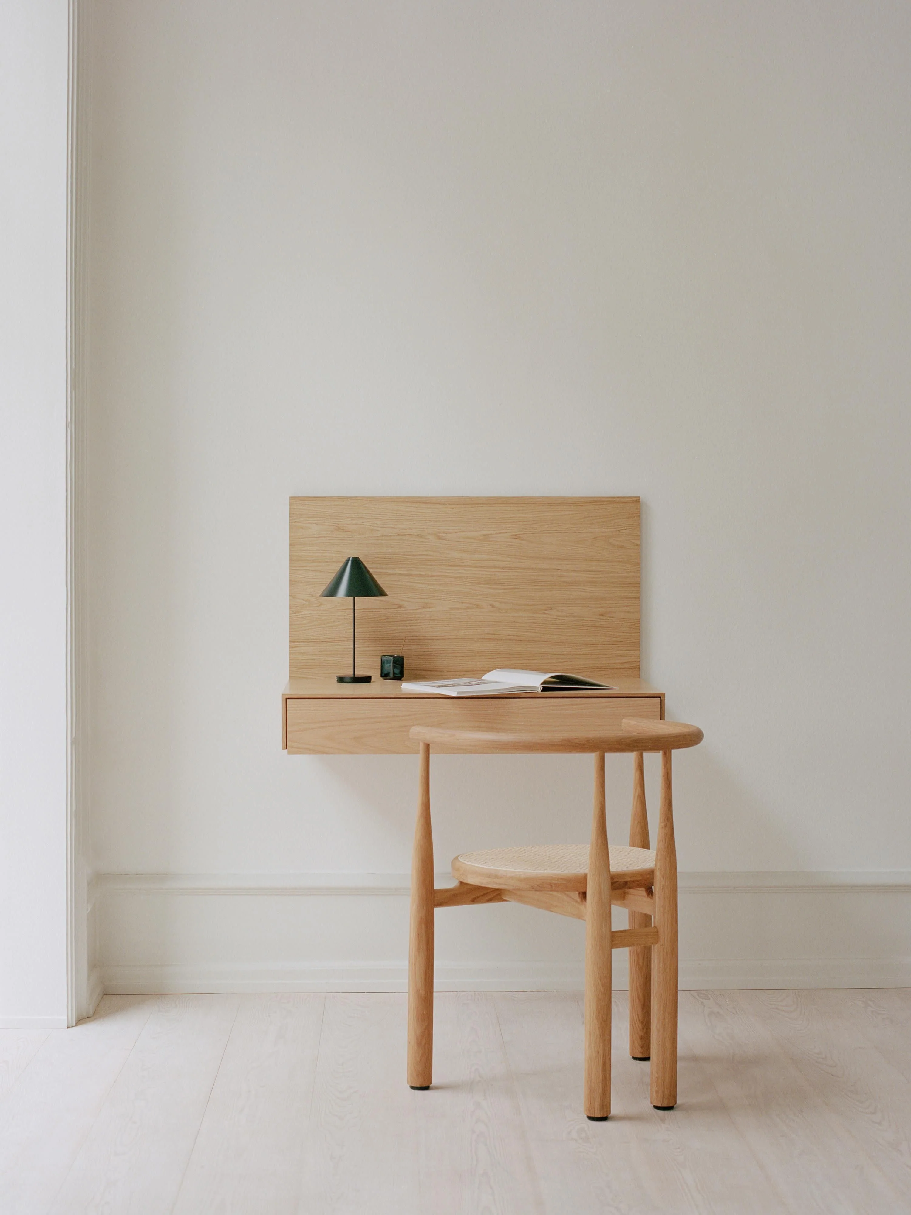 Wandbureau Tana