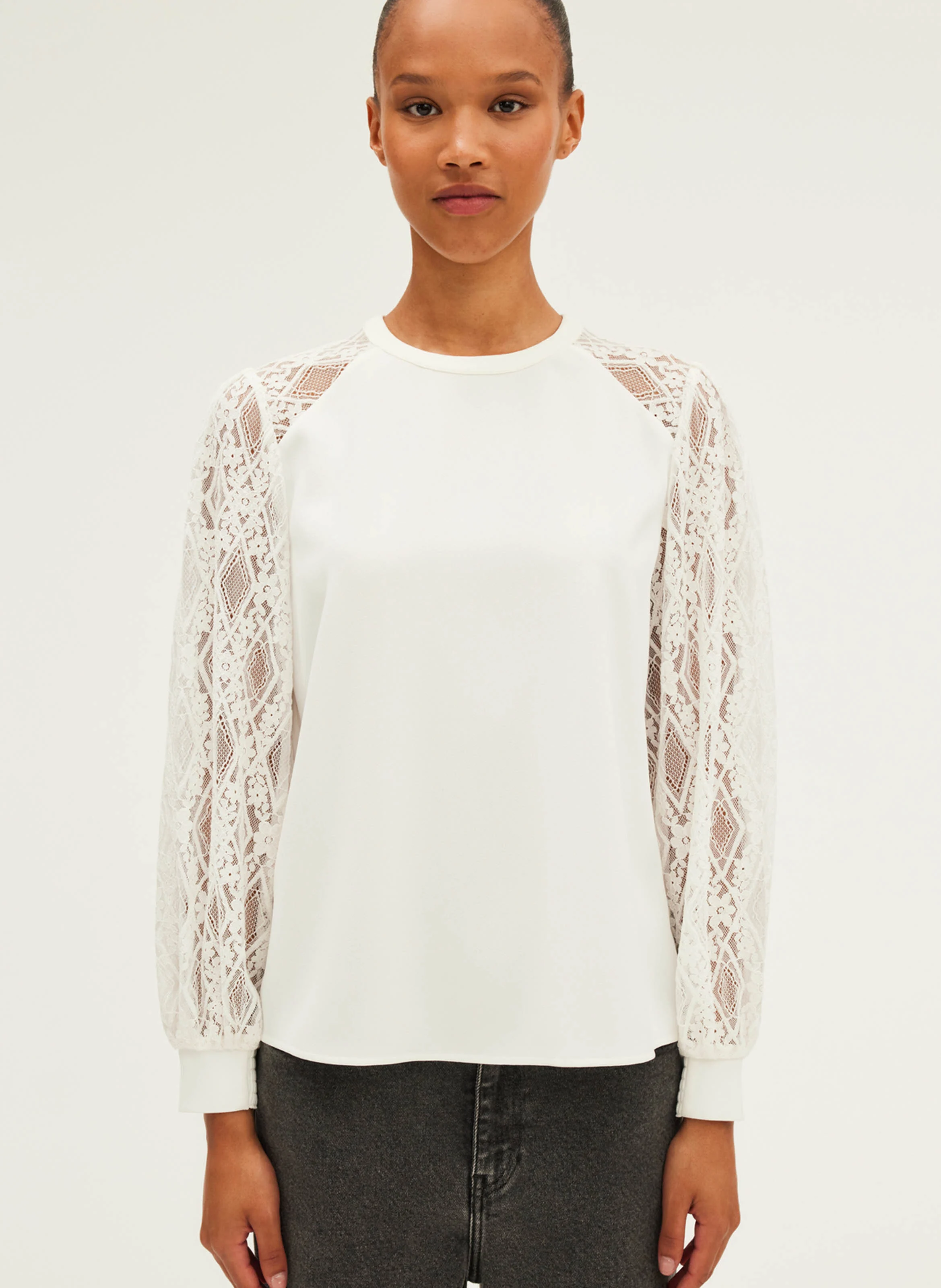 BRELLE - Top col rond droit en dentelle | Beige
