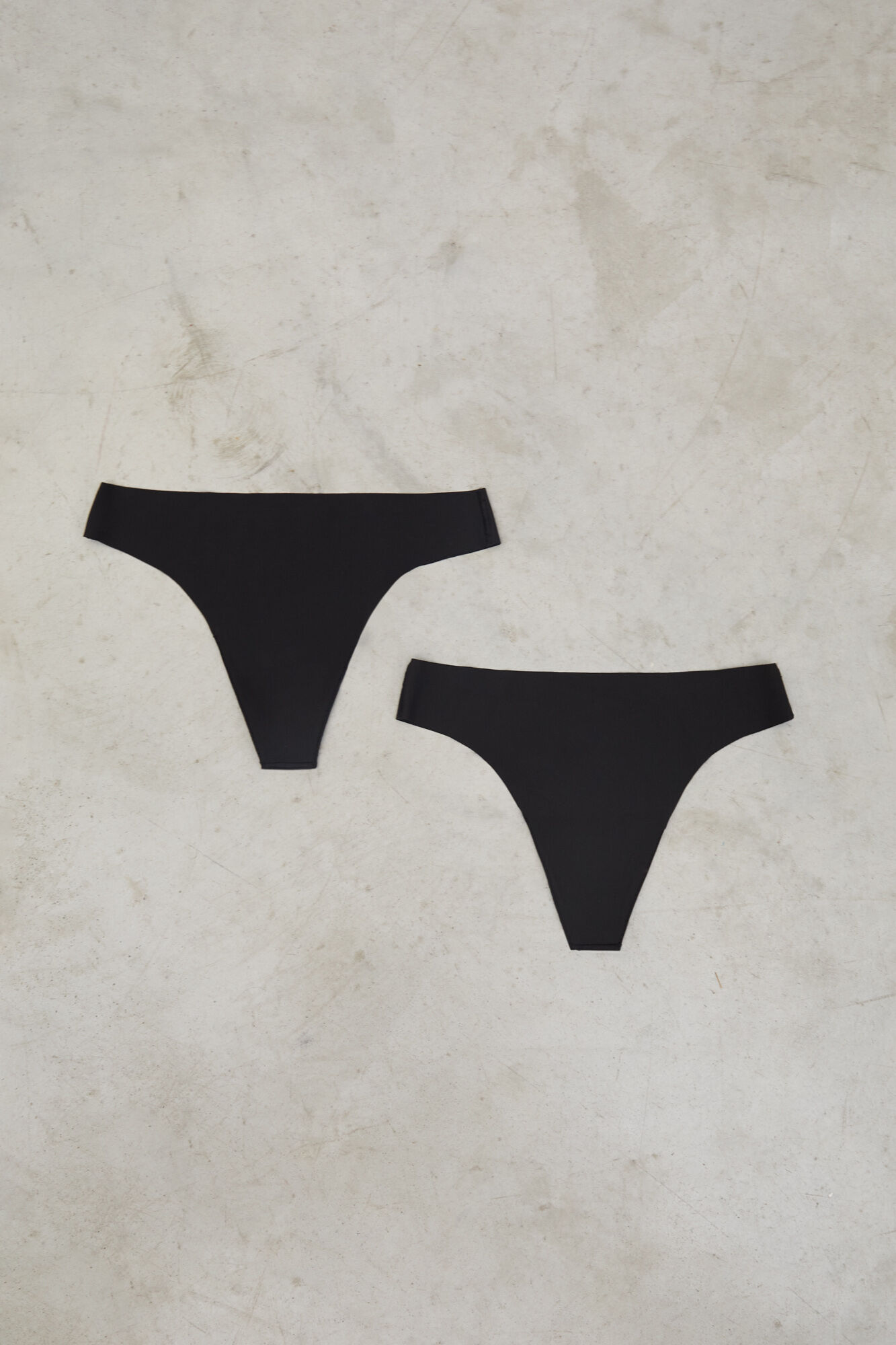 Pacote com 2 tangas pretas - preto