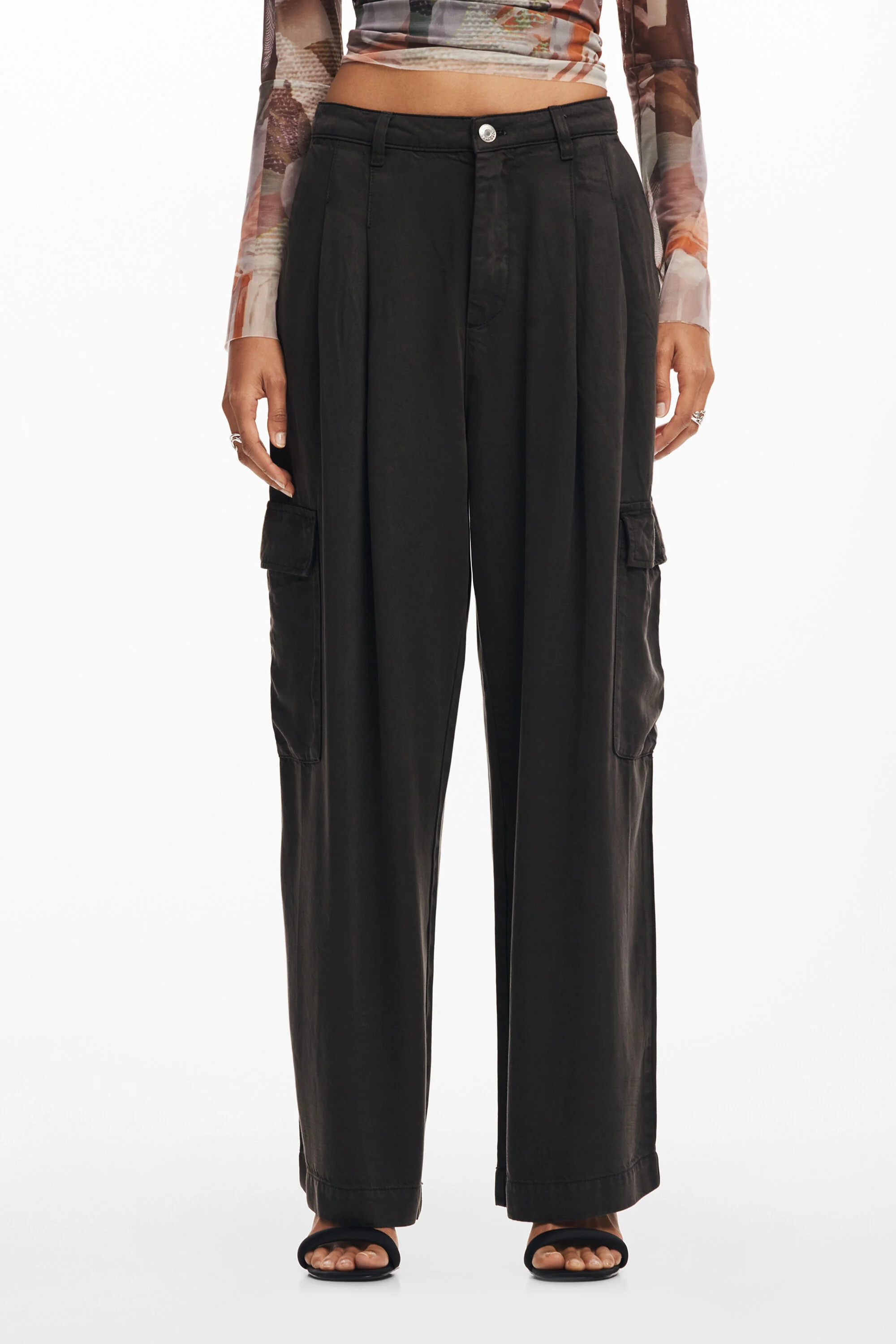 Calça cargo fluido