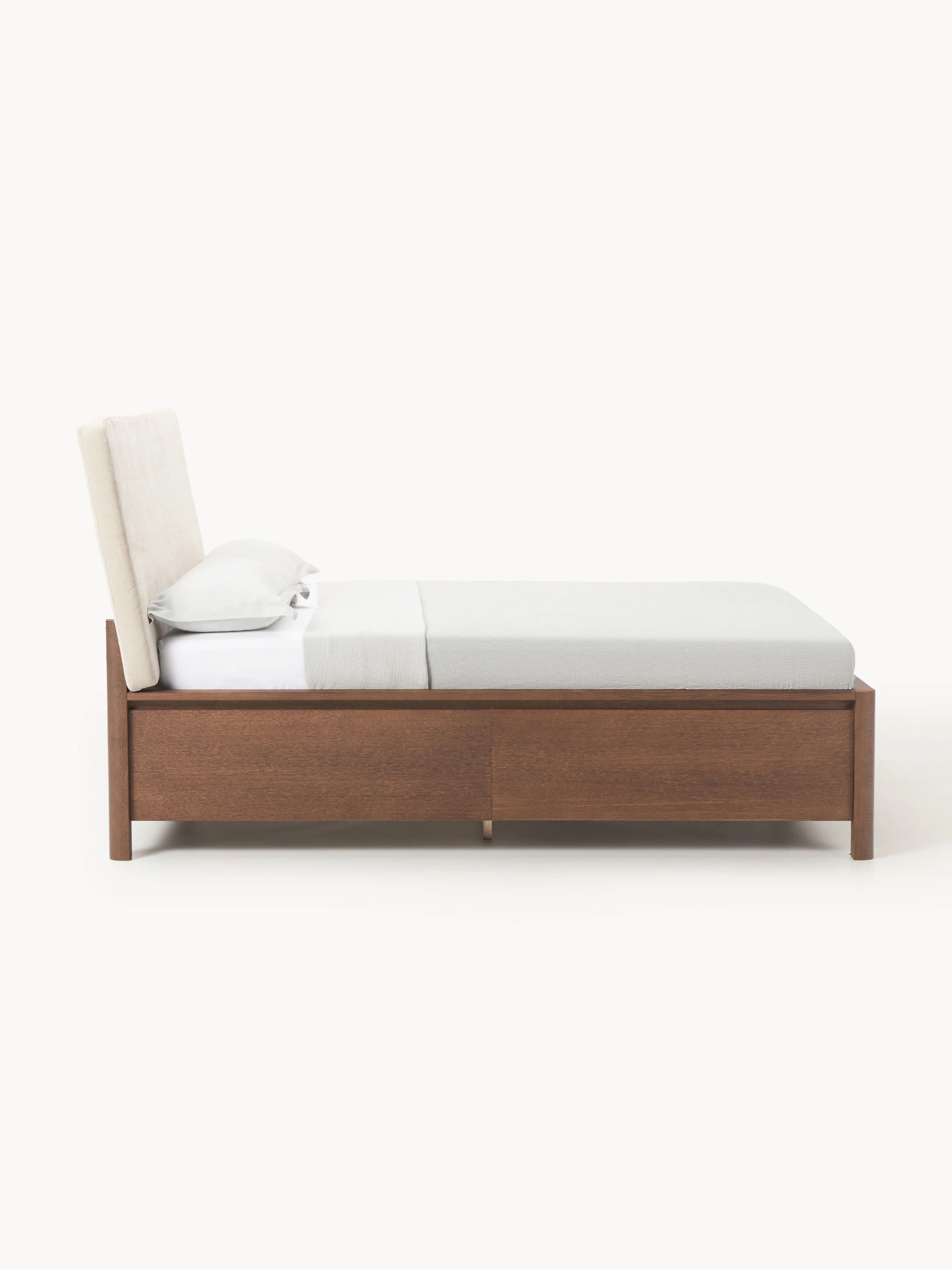 Houten bedframe Santiago met gestoffeerd hoofdeinde en lades