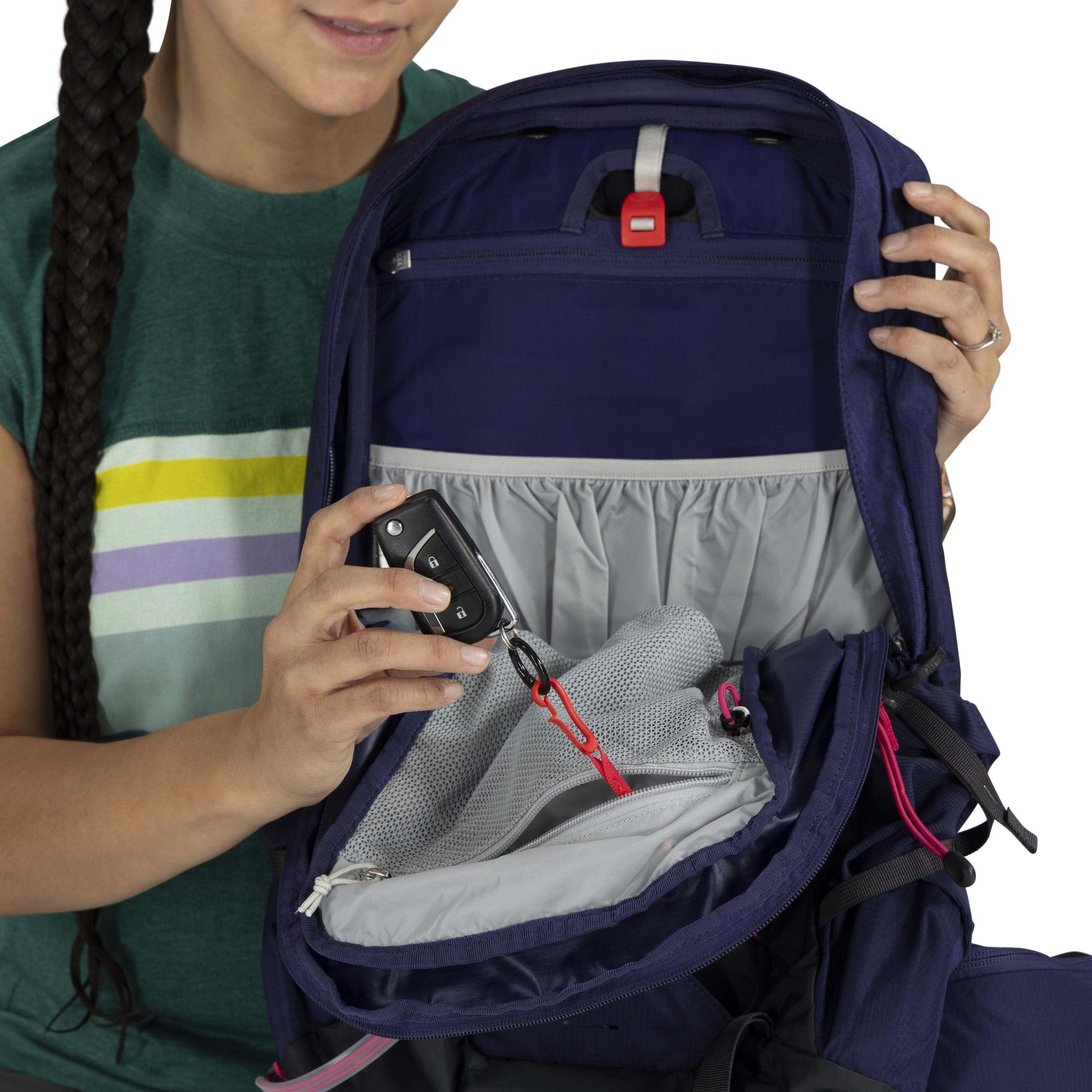 Osprey Tempest 11 Deep Fig Hotspot Pink