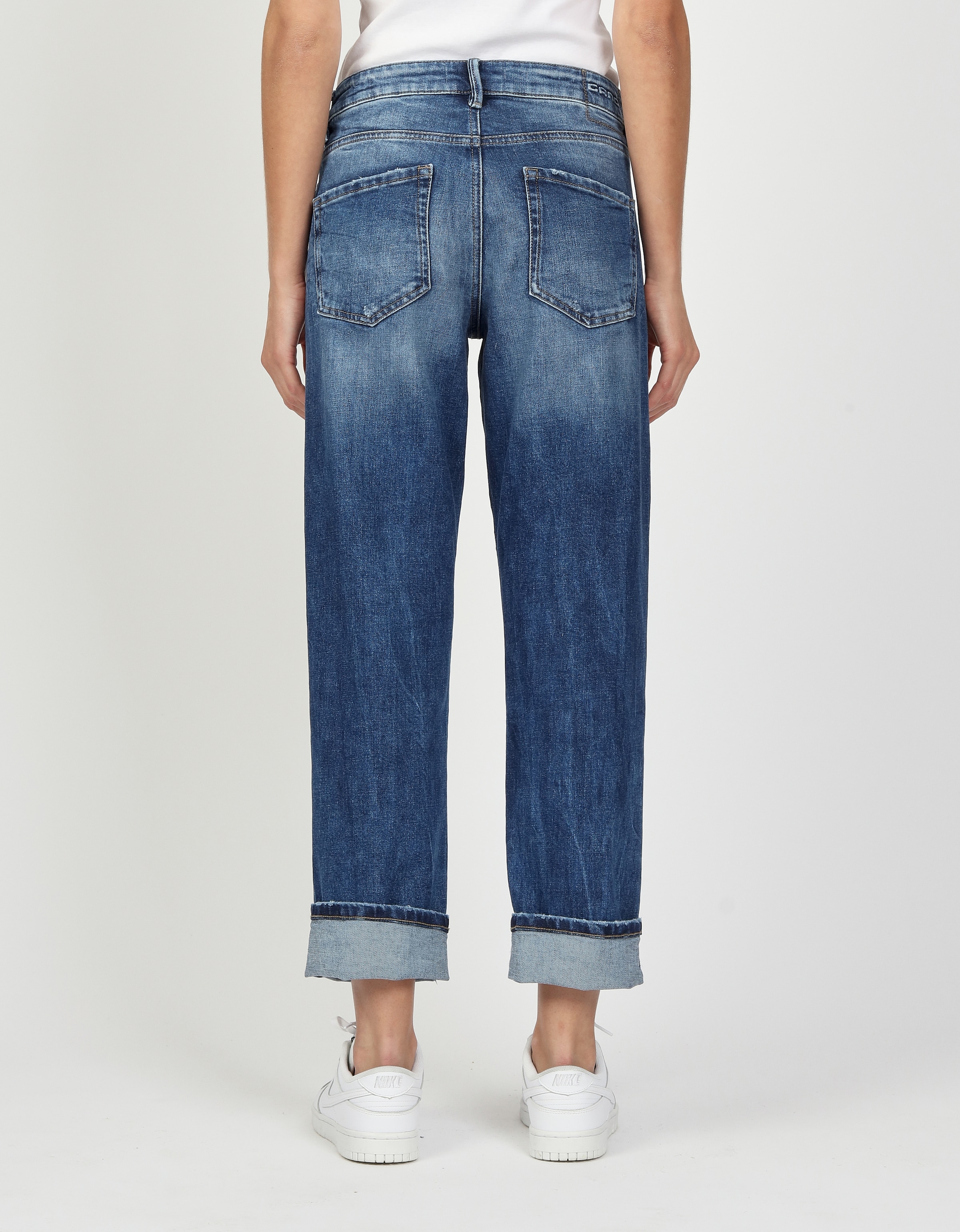 GANG Straight-Jeans »94THELMA« mit Detail oberhalb der Münztasche