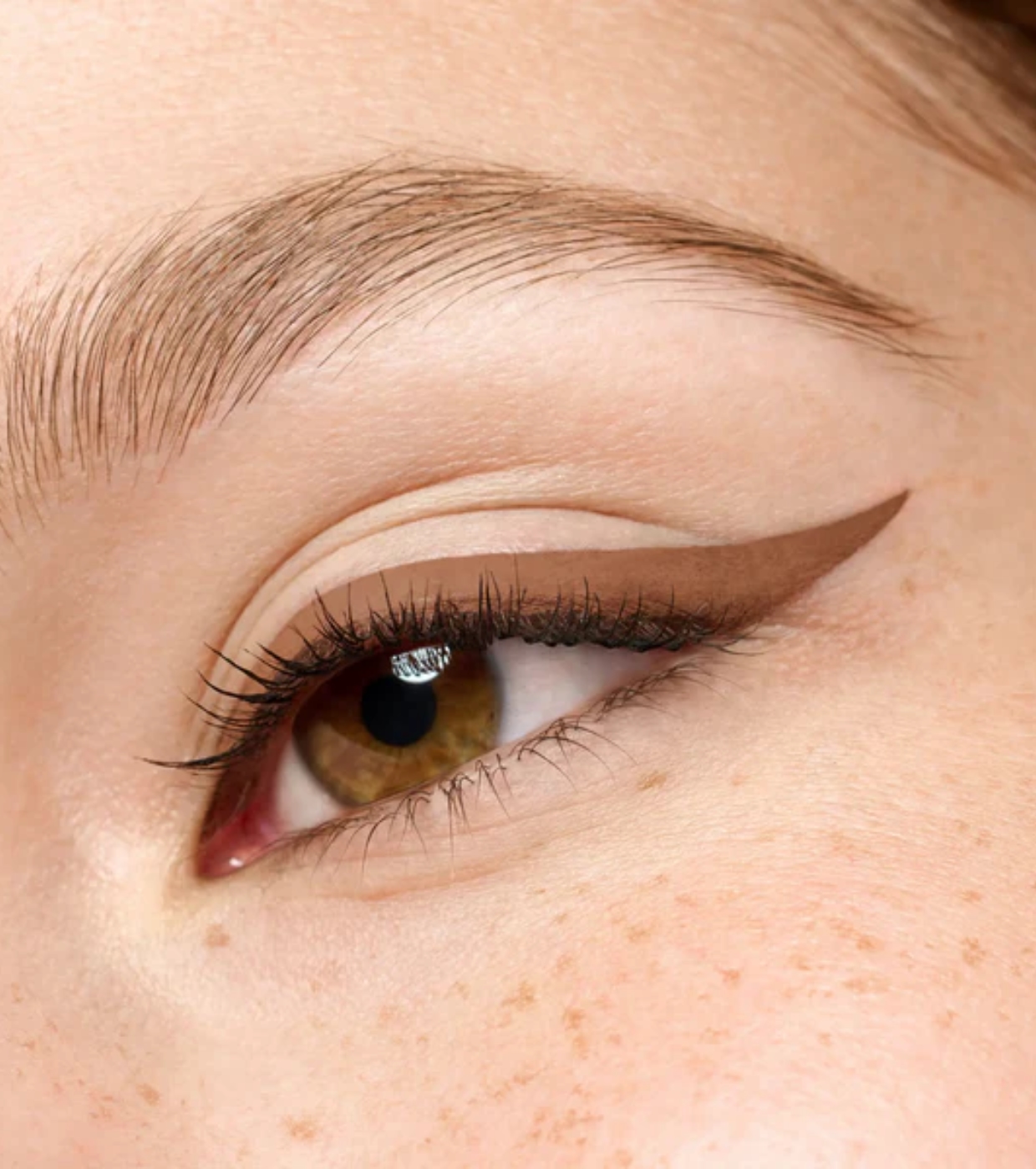 essence - Delineador líquido COLOUR it! - 05: Chocolate Brown