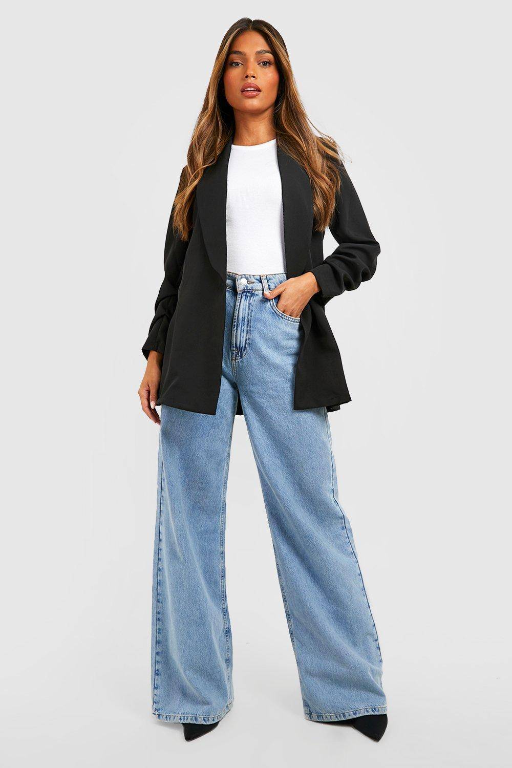 boohoo Blazer de base en tissu tissé à manches froncées et à col plongeant