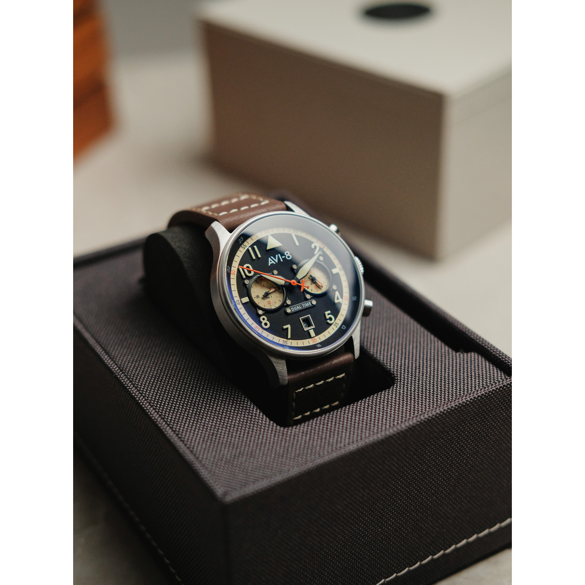 Montre AVI 8 Hawker Hurricane homme acier bracelet cuir marron foncé