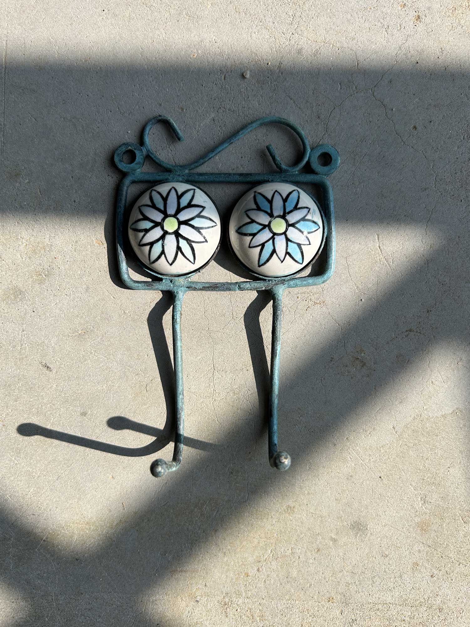2er Wandhaken, weiß-blau, H 15 cm, B 10 cm, L 6 cm von fischer's lagerhaus