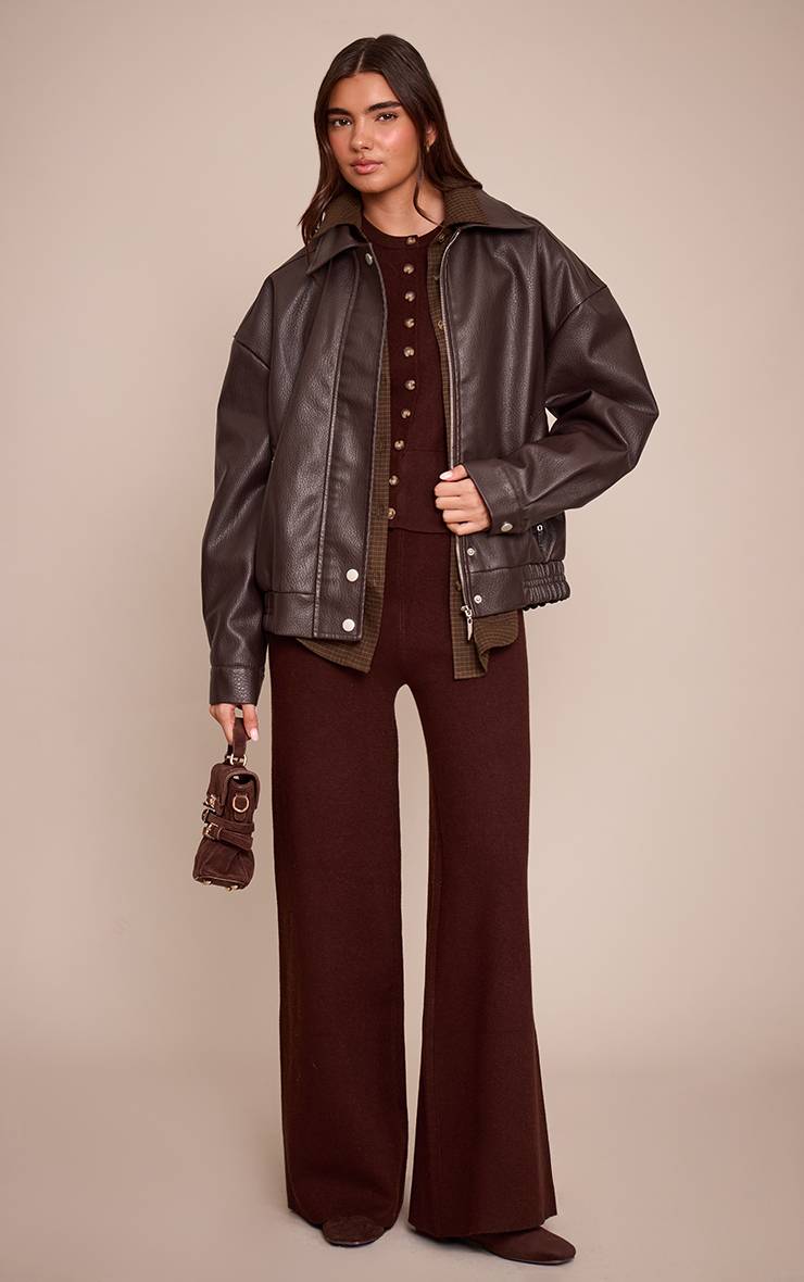 Chocolat Cardigan En Maille Compacte Douce Avec Détail De Patte De Boutonnage