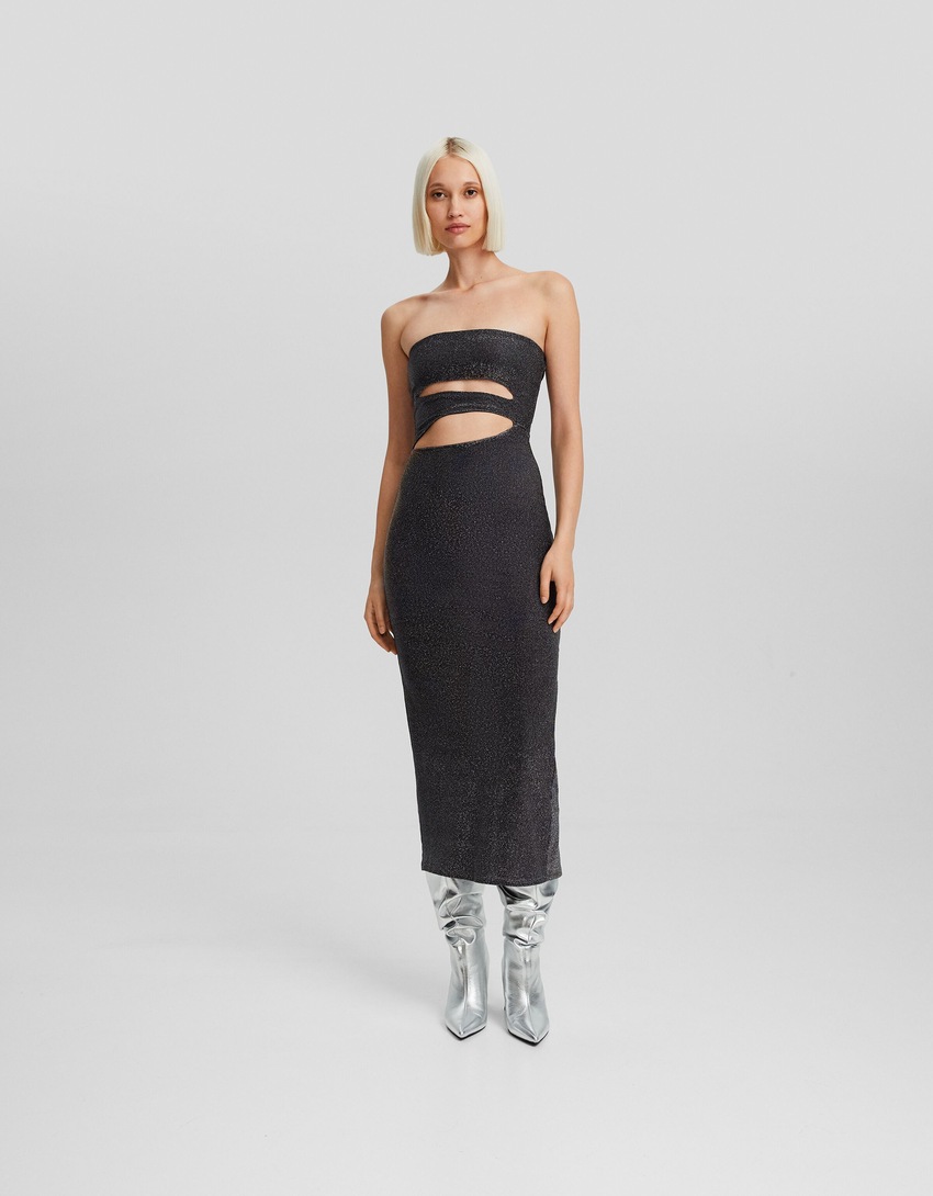 Vestido midi brilhante sem alças com recortes