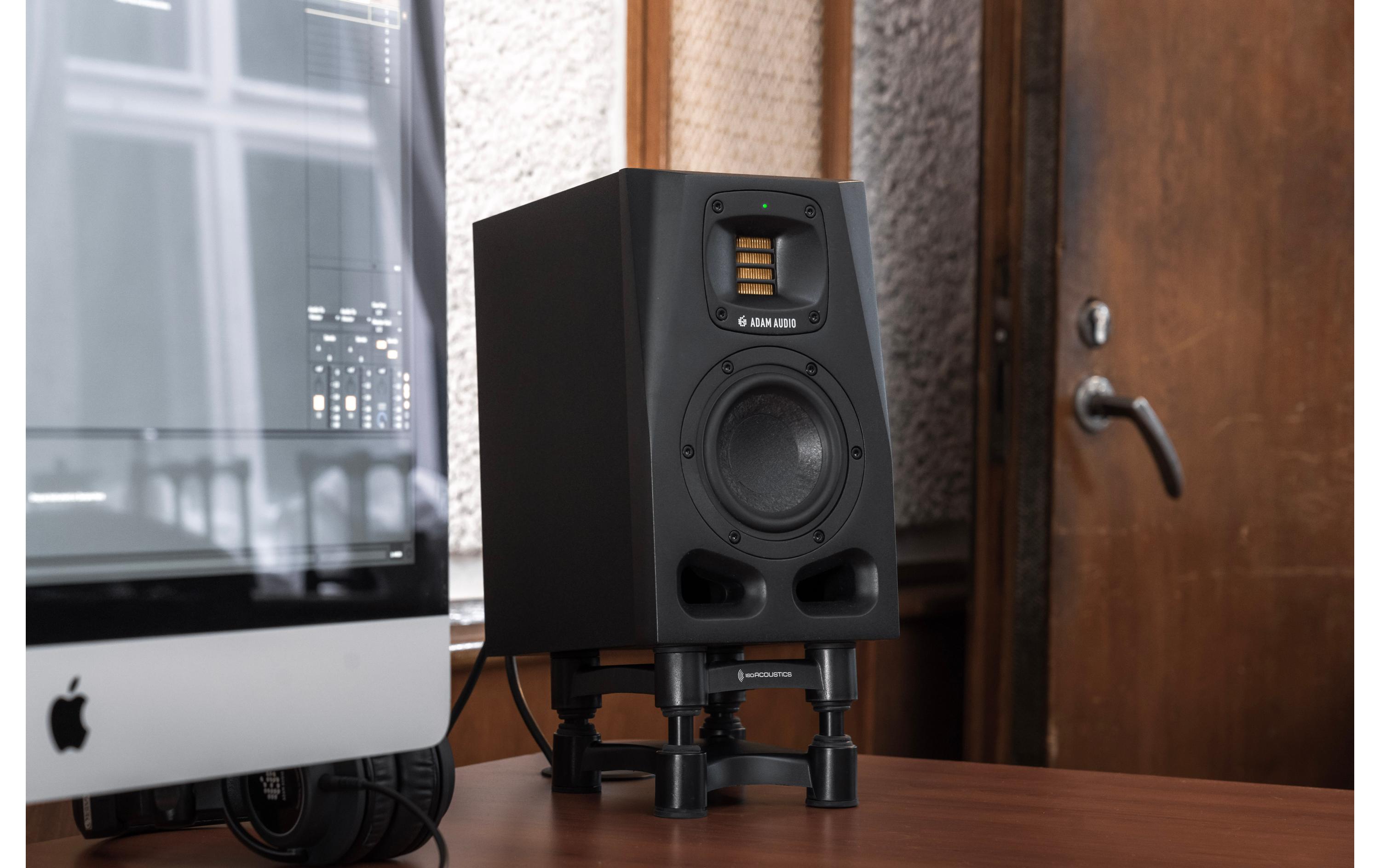 Studiomonitor A4 V Schwarz<br>Aktiver 2-Wege Lautsprecher mit DSP