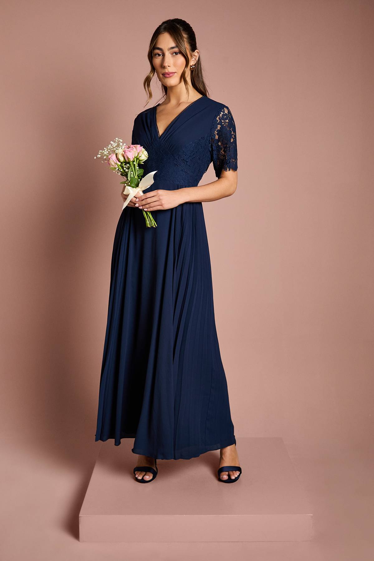 Coast Robe de Demoiselle d'Honneur à Manches en Dentelle et Col en V