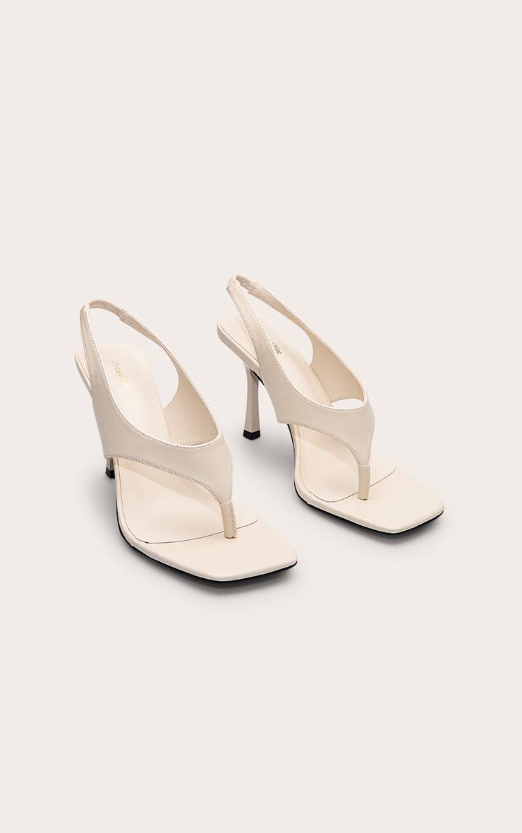 Crème Sandales À Talon Mi-haut Avec Bride Entre Les Orteils En Synthétiquecuir Coupe Large