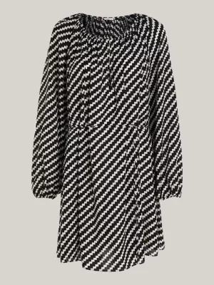 Vestido oversized com estampa irregular na altura do joelho
