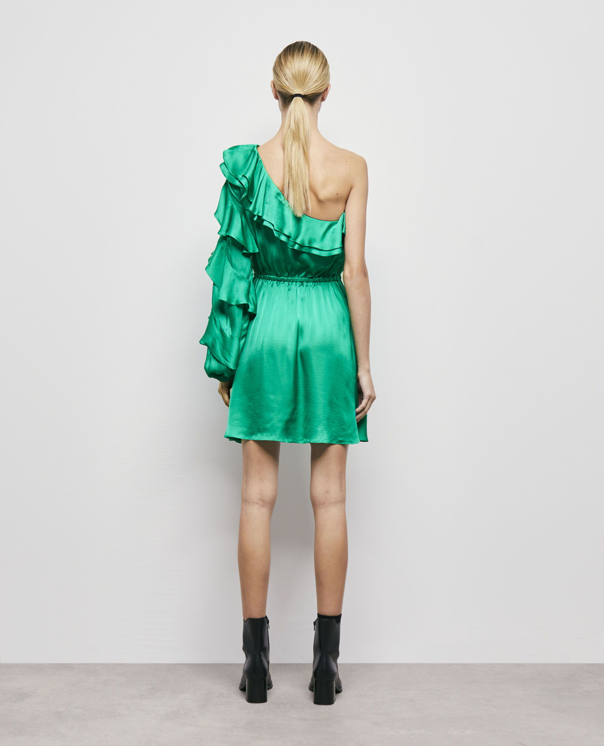 Robe courte asymétrique verte