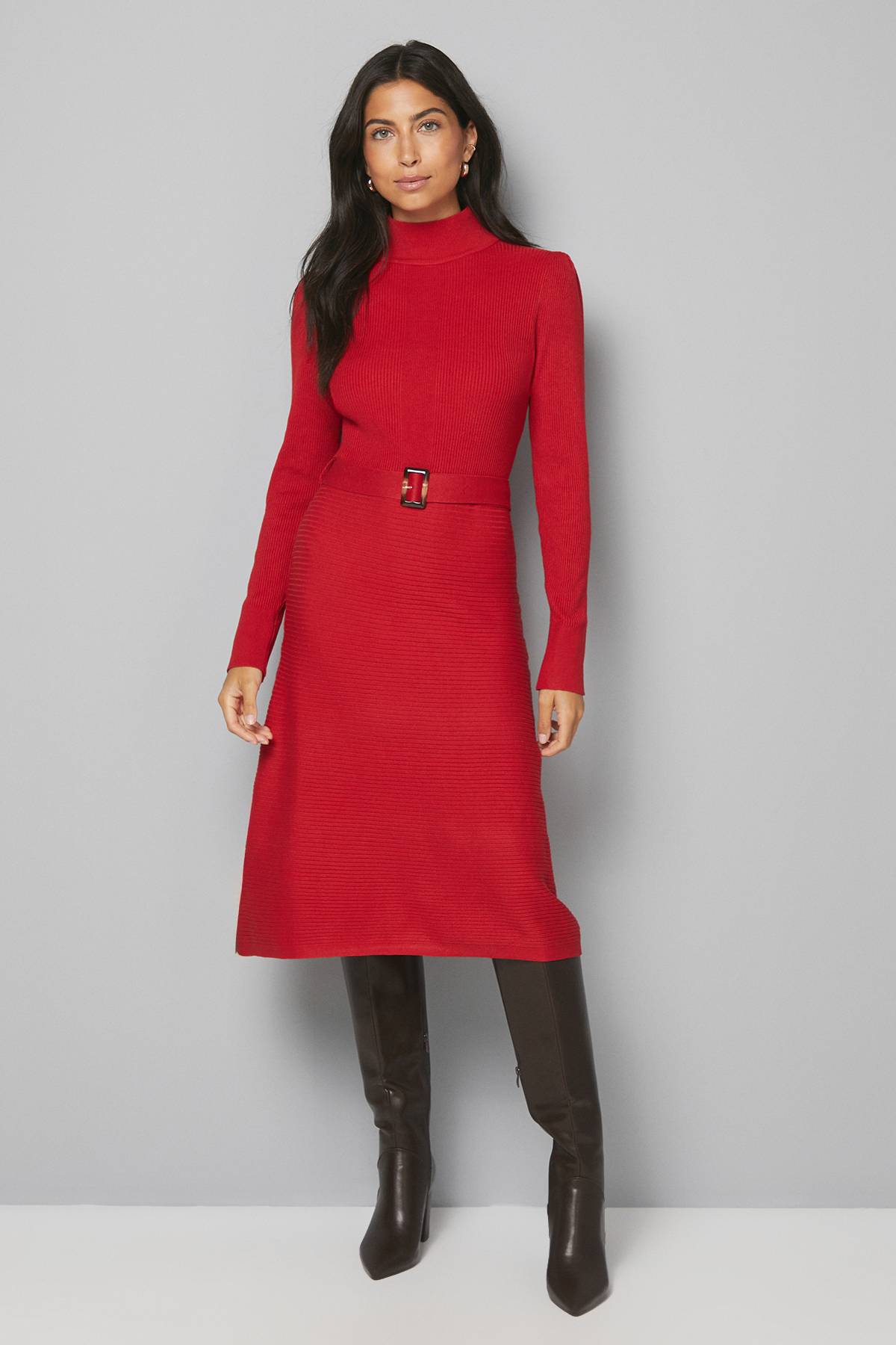 Wallis Robe Tricotée Ceinturée à Col Montant avec Détails Côtelés
