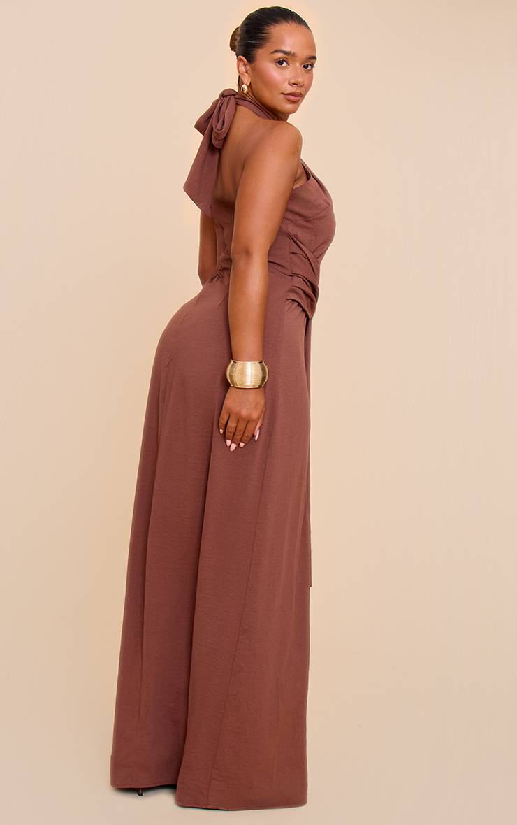 Chocolat Robe Longue Dos-nu En Satin Martelé Avec Anneau Décoratif Shape