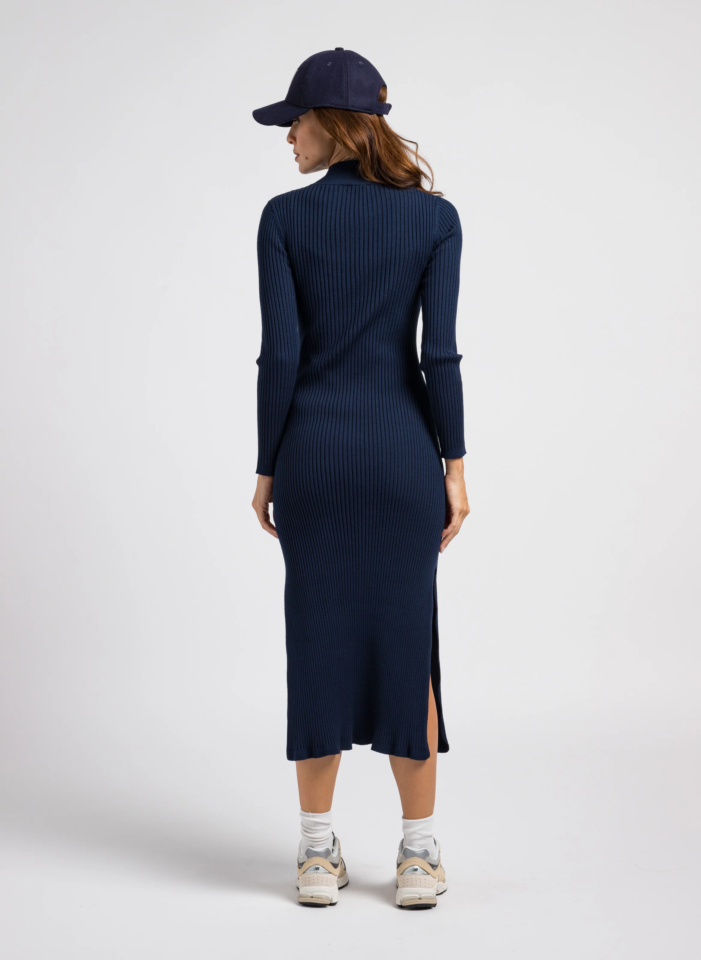 RAITHA - Robe midi col montant en maille côtelée | Bleu