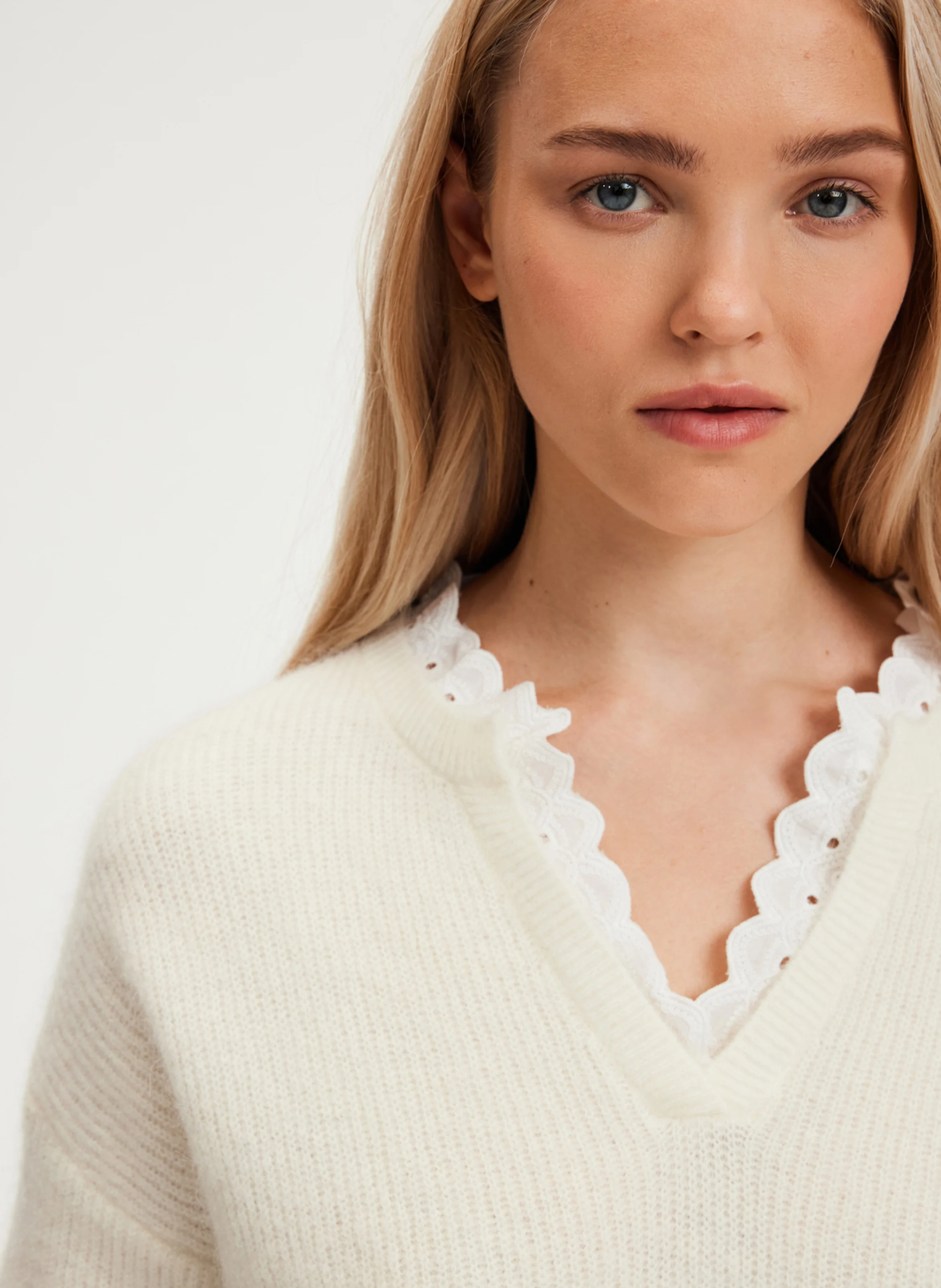 JULETTE - Pull droit en laine mélangée| Beige