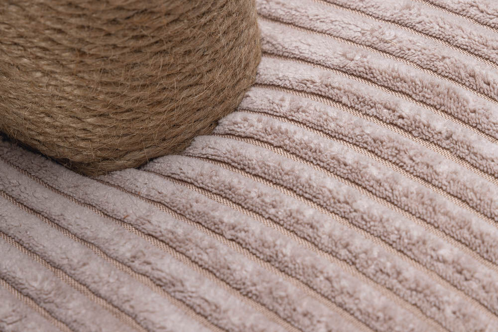 Designed by Lotte Ribbed - Krabpaal - Roze - 41x41x70 cm