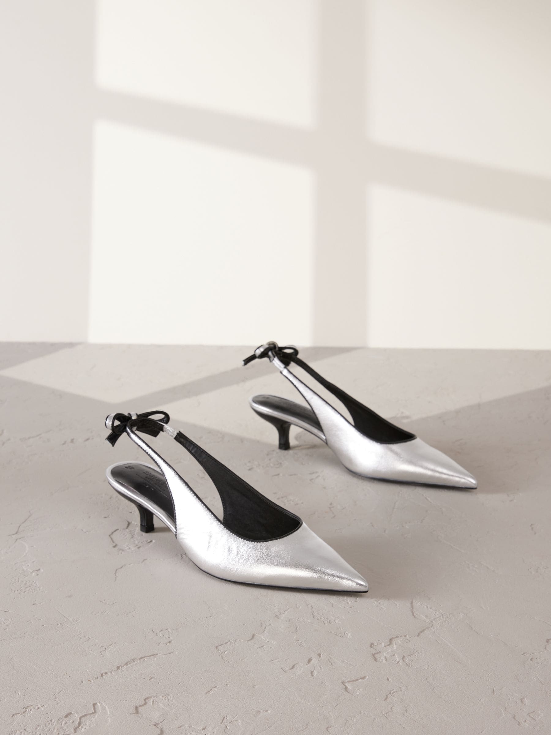 Zilver - Premium Leather Pointed Toe Bow Slingback Heels