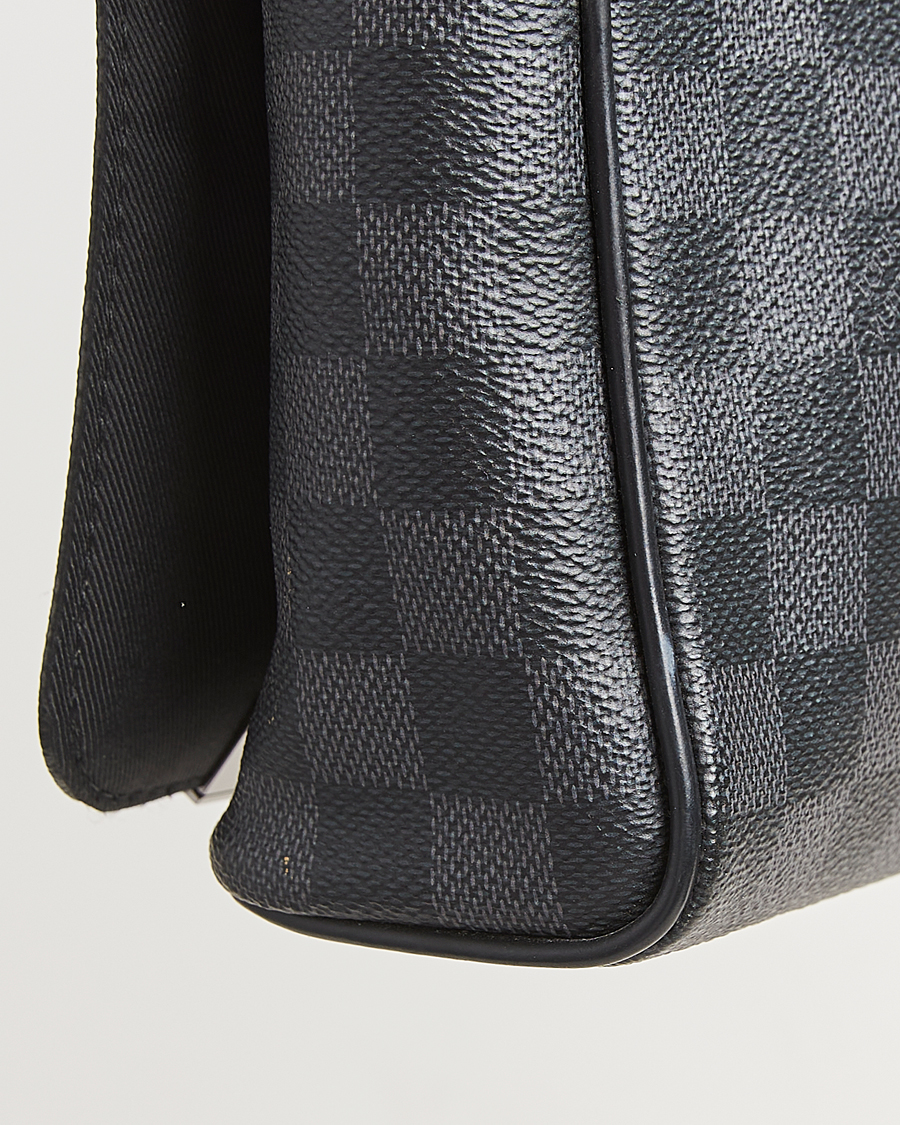 Louis Vuitton Pre-Owned District PM Messenger Bag Damier Graphite