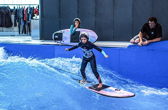 Indoor Surfkurs für Kinder - Arena München