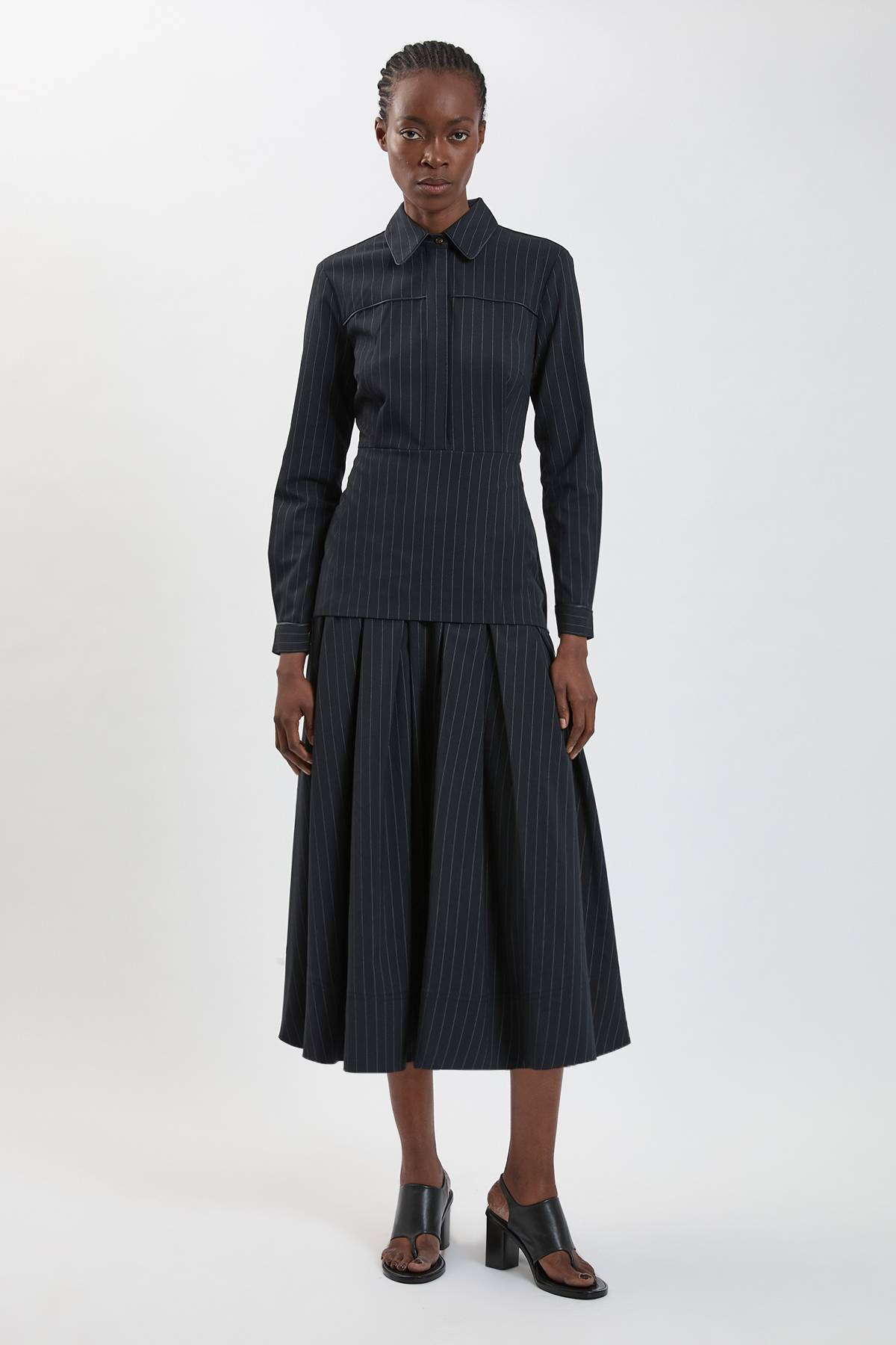 KarenMillen Robe Maxi Cintrée À Rayures Tennis Avec Col Chemisier