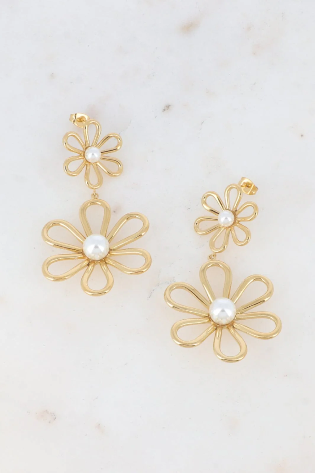 Mellow Moon Dangling Earrings Bme19520980