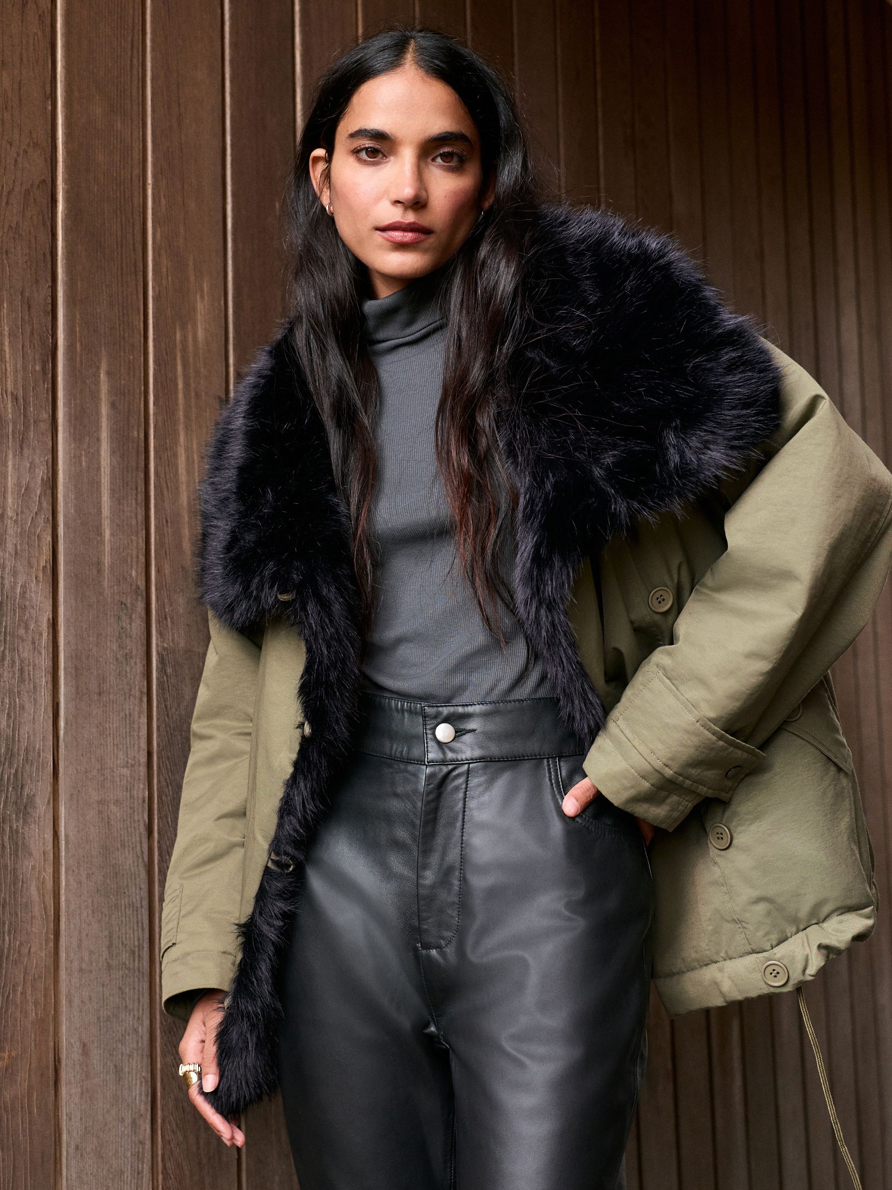 Kakigroen - Parka with Contrast Faux Fur Trim