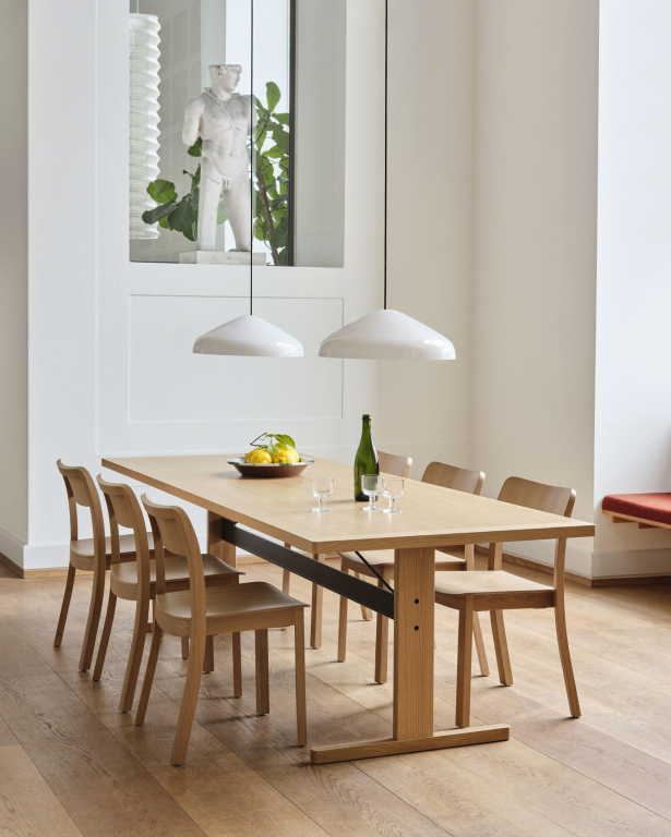 Hay Passerelle tafel 300x95 eiken Black