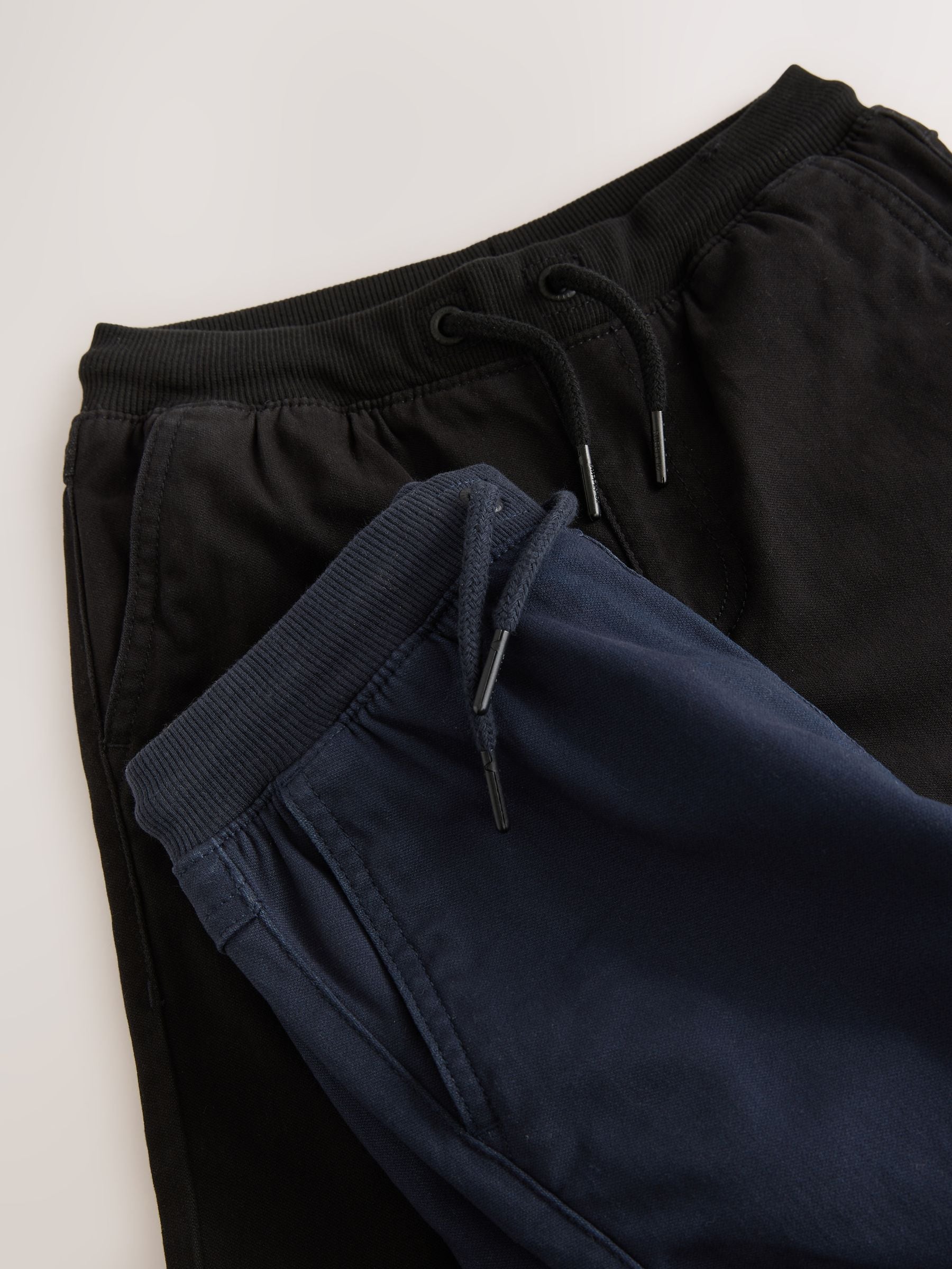 Zwart/marineblauw - Geribbelde taille broek met elastische taille verpakking van 2 (3 - 16 jr)
