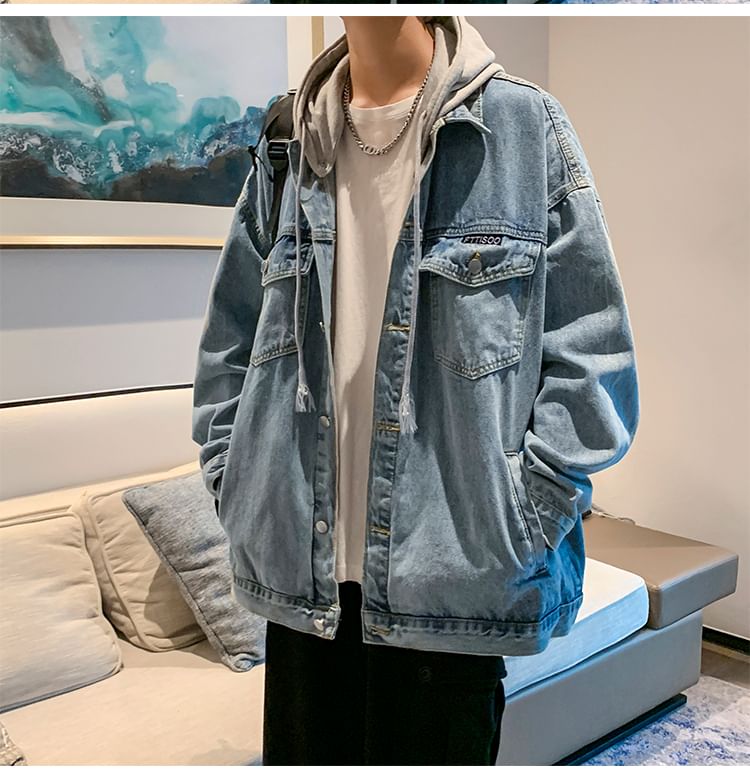 Whyessa - Oversized denim jack met afneembare capuchon en knoopsluiting