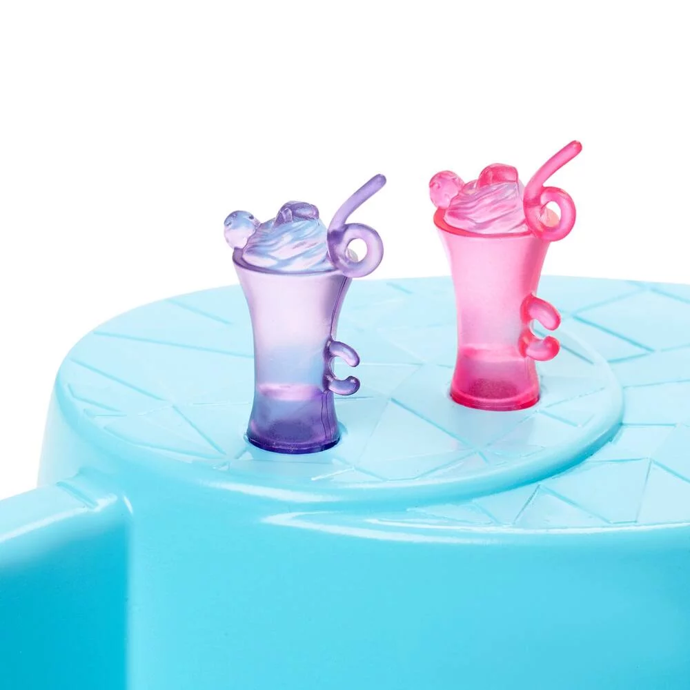 BARBIE ET SA PISCINE -POUPEE
