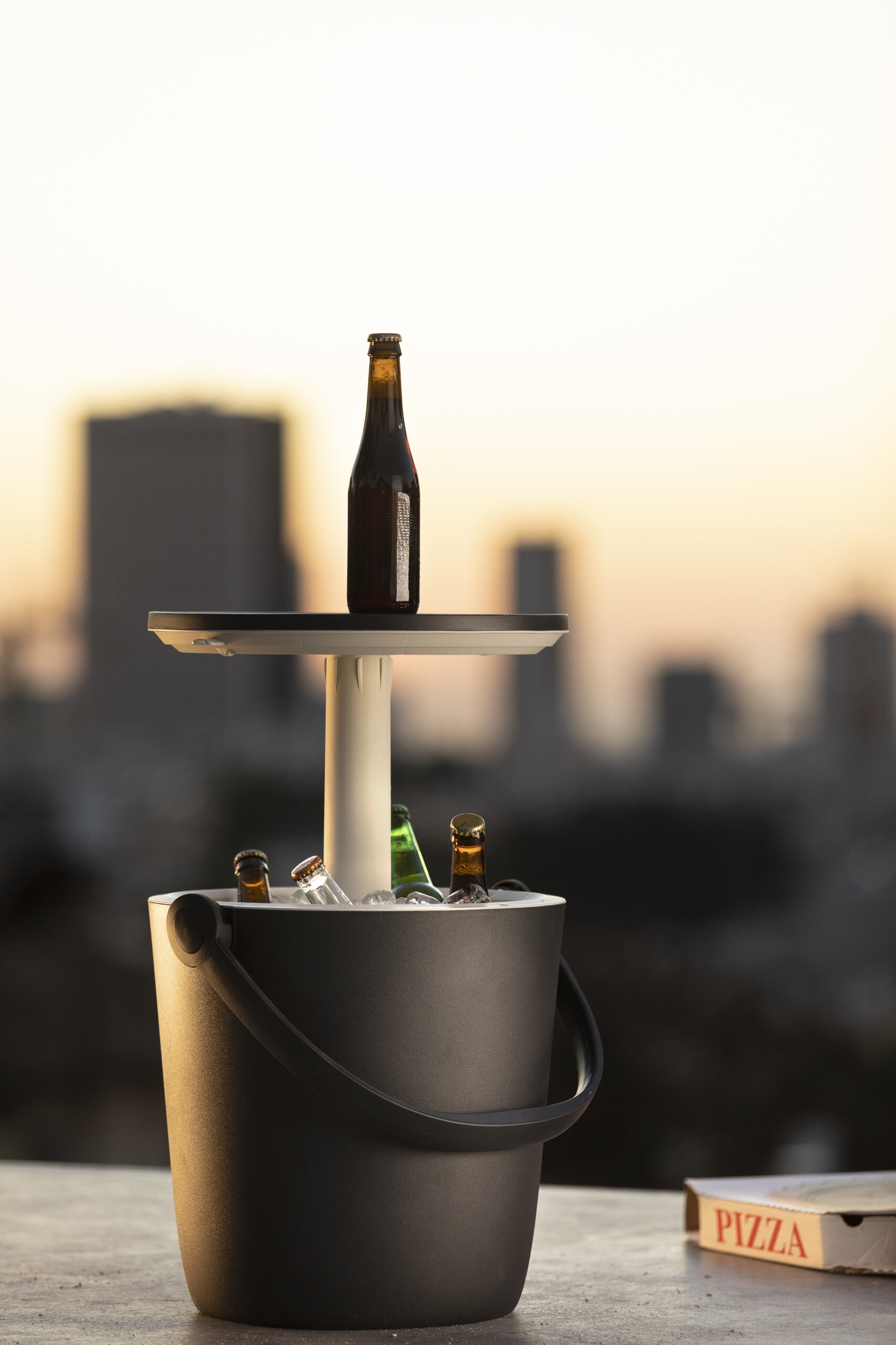 Keter 30L Coolbar Partytafel - Black