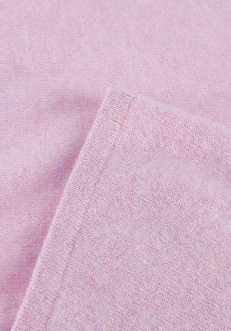 roze lisa yang trui neela t-shirt