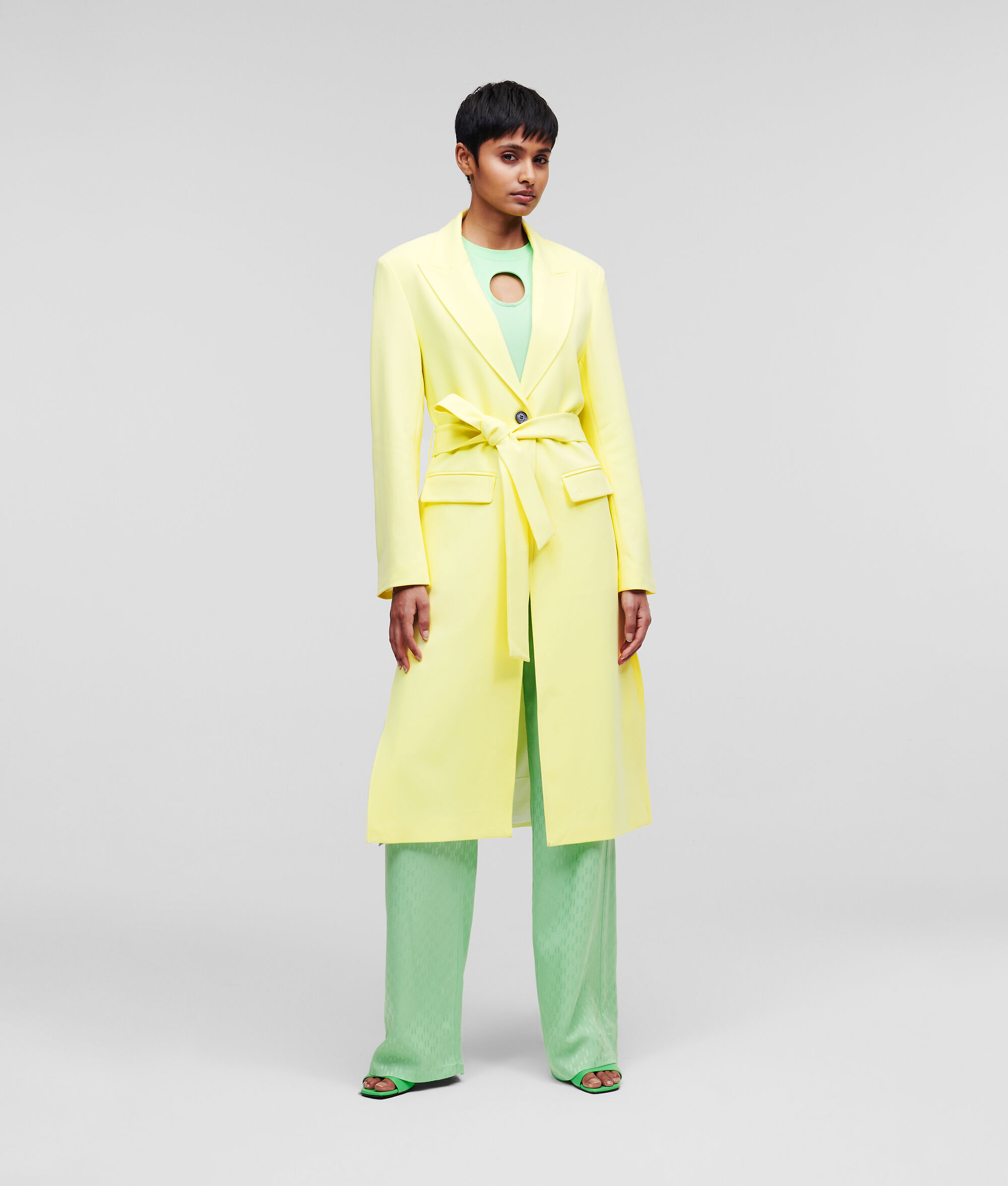 MANTEAU HABILLÉ
