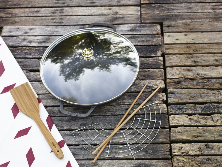 Staub Wok med glaslåg 30 cm Sort/transparent