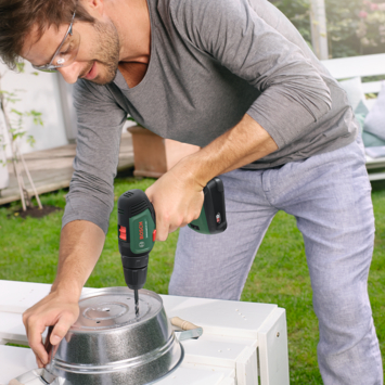 Bosch 18V accuboormachine UniversalDrill Systeembox met 241 accessoires (incl. 2 accu's 1.5Ah + lader)