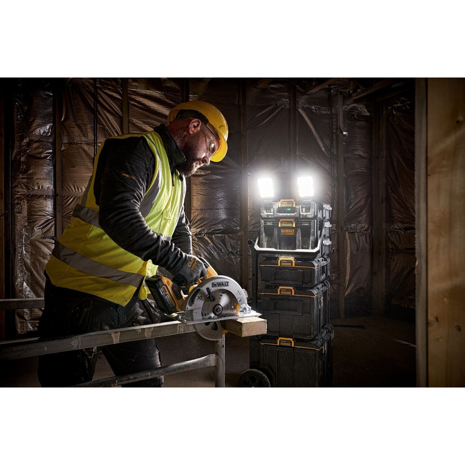 DeWALT DWST08061-1 ToughSystem 2.0 Gereedschapskoffer en lamp 18V XR