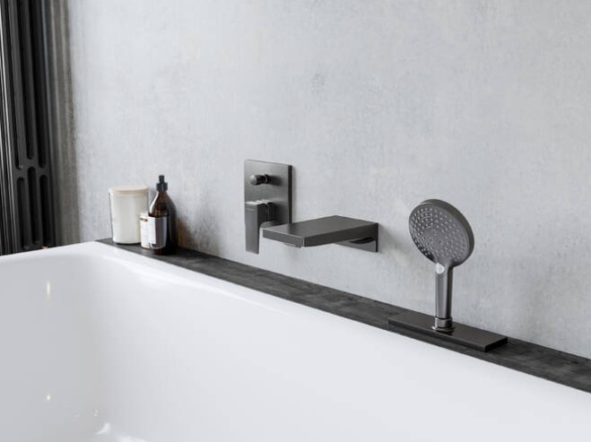 Hansgrohe Metropol baduitloop met watervalstraal zwart chroom geborsteld