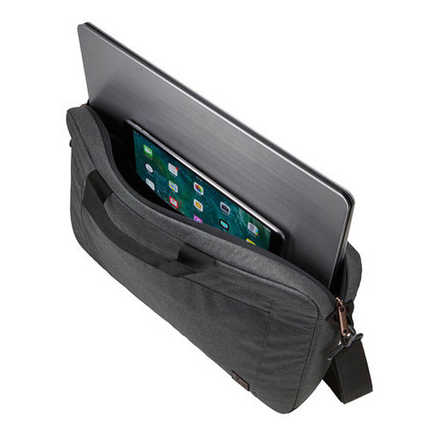 Case Logic Era Attaché