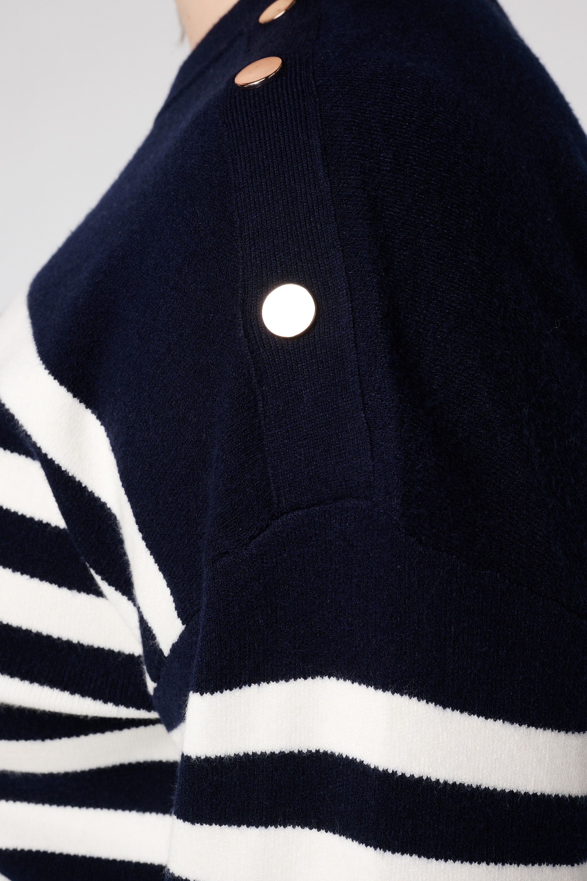 Gestreepte trui met knoopdetail Multi Navy blauw