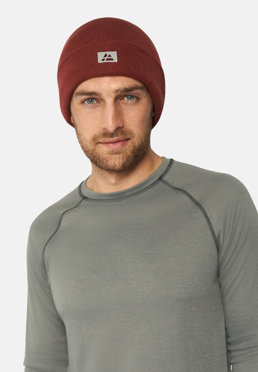 HUE MED FLEECE AF GENANVENDTE MATERIALER