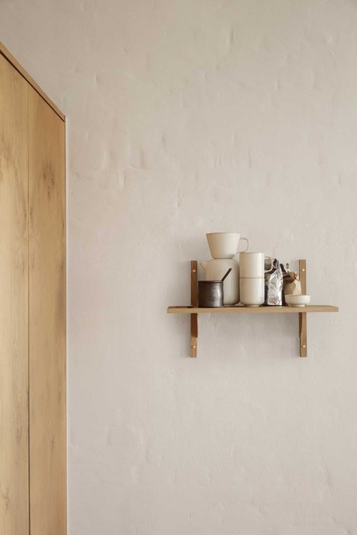 Ferm Living Sector Shelf wandplank single narrow Dark Stained Ash/Black Bras