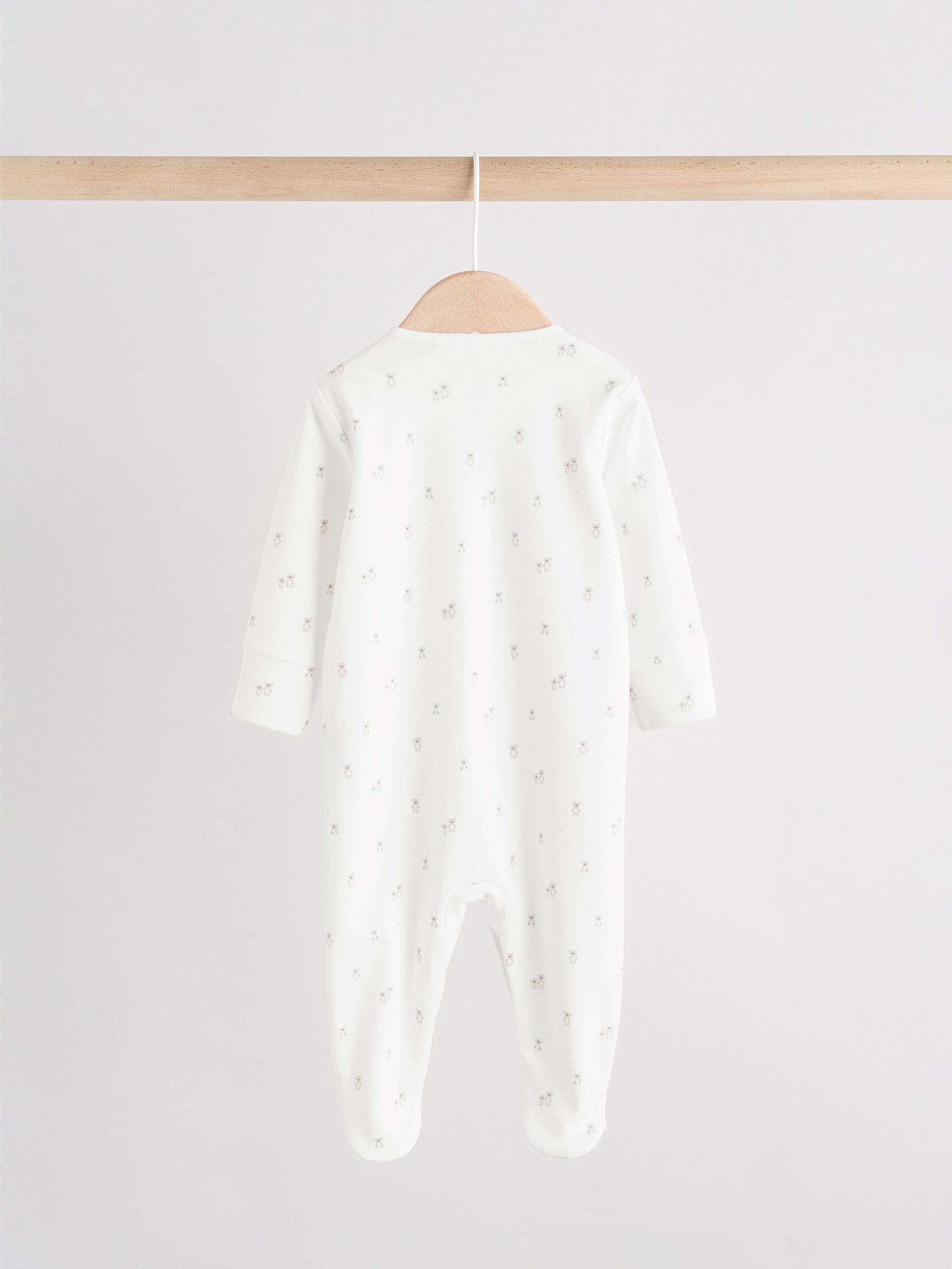Wit - Baby Pyjama, Bodysuit, muts en slabbetje 4 -delige set (0-9maanden)