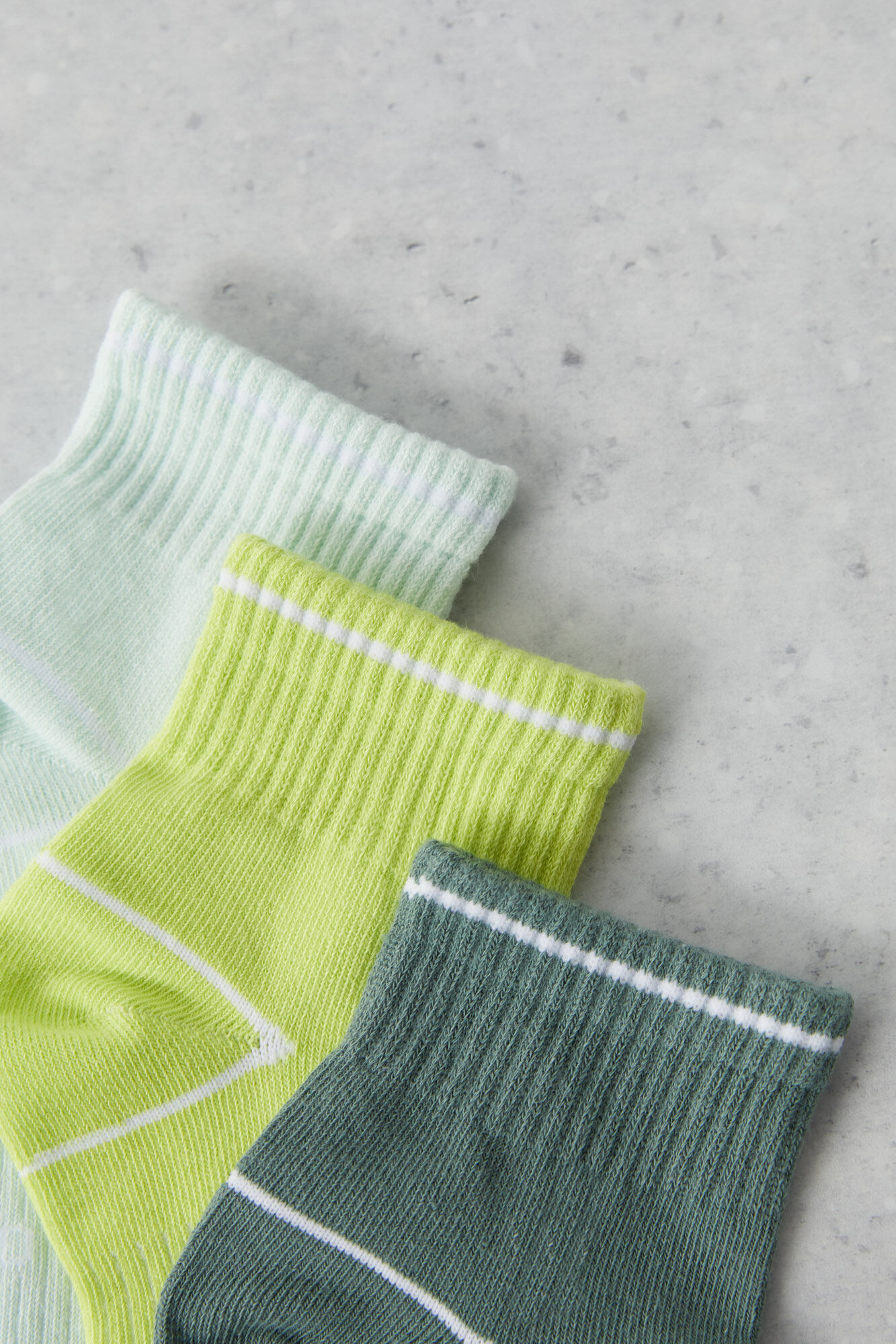 Pacote com 3 pares de meias curtas técnicas de algodão multicoloridas - Verde