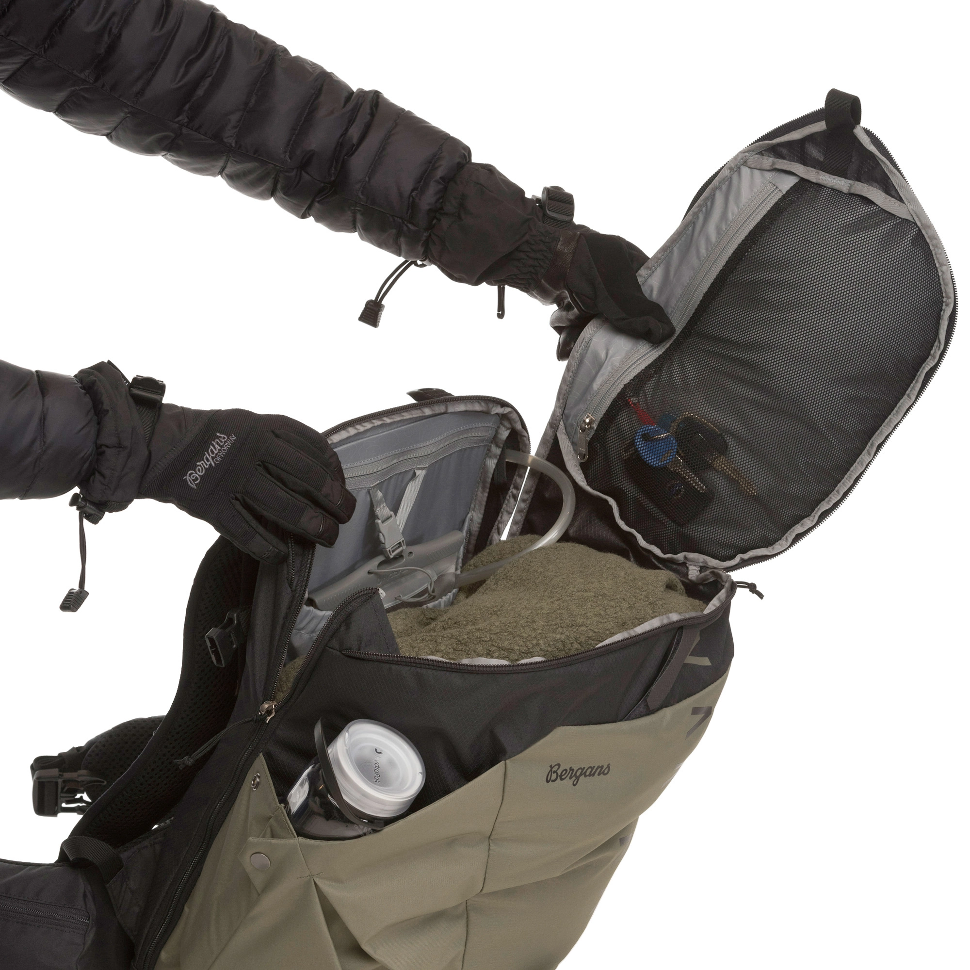 Vaagaa Daypack 33 M/L Black / Dark Shadow Grey