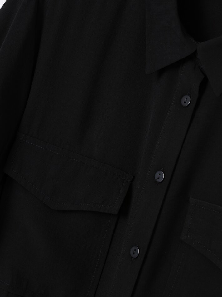 Vestido curto estilo camisa - Preto