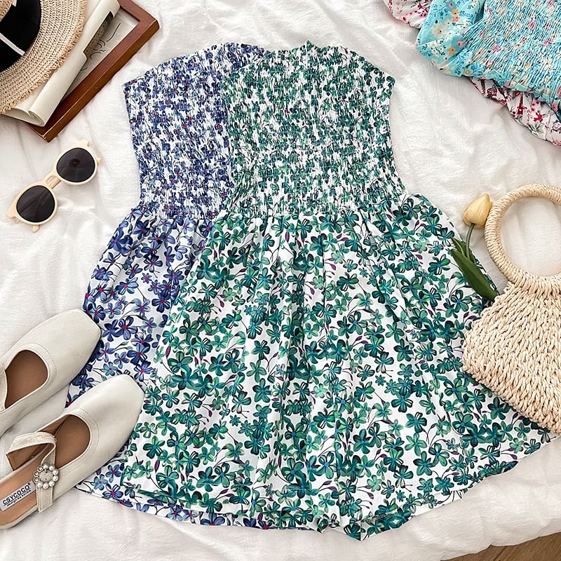 Babique - Romper met bloemenprint en smokwerk